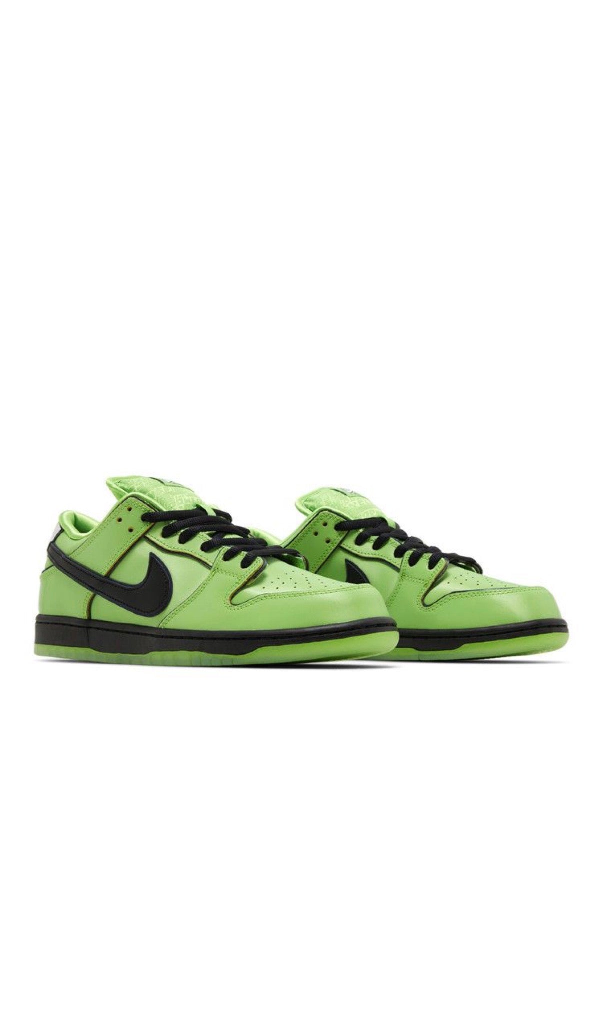 The powerpuff girls x nike dunk low pro sb qs buttercup