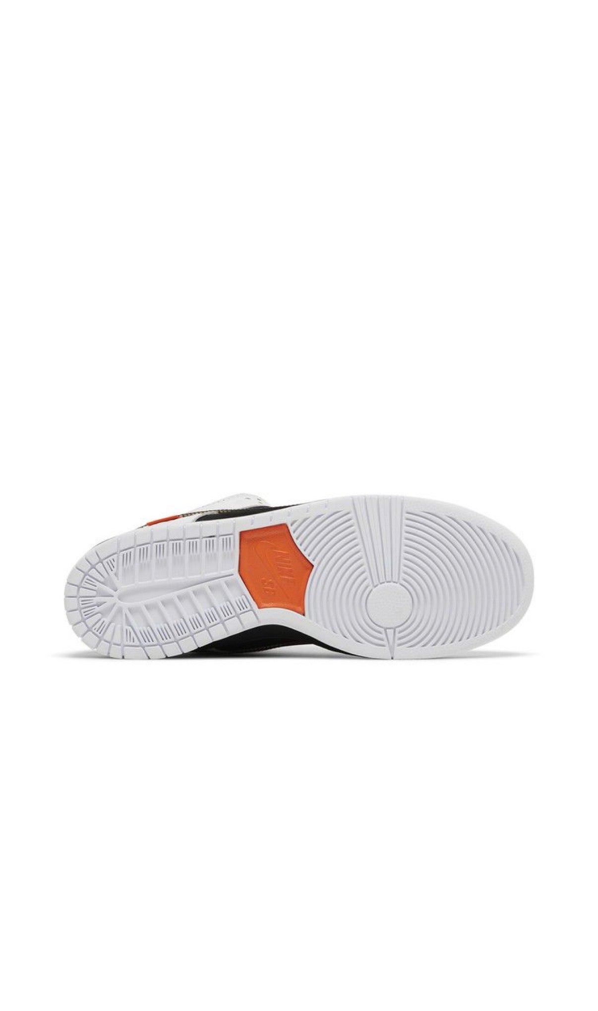 TIGHTBOOTH x Nike Dunk Low SB