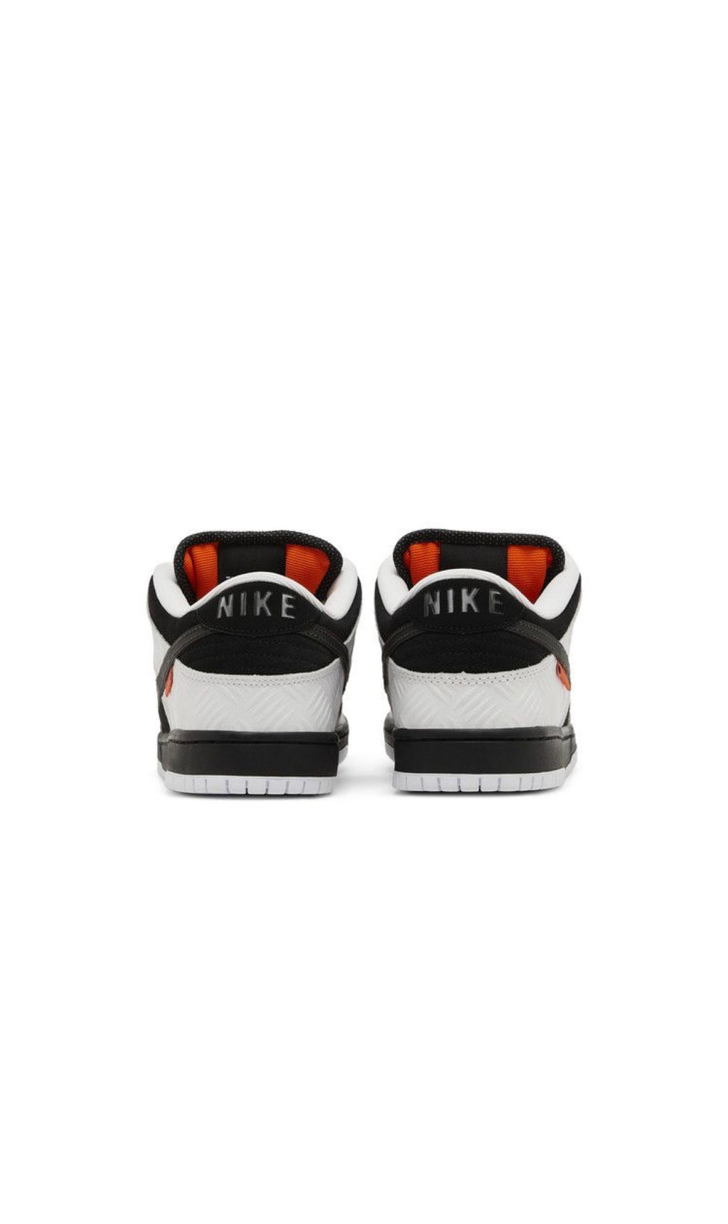 TIGHTBOOTH x Nike Dunk Low SB