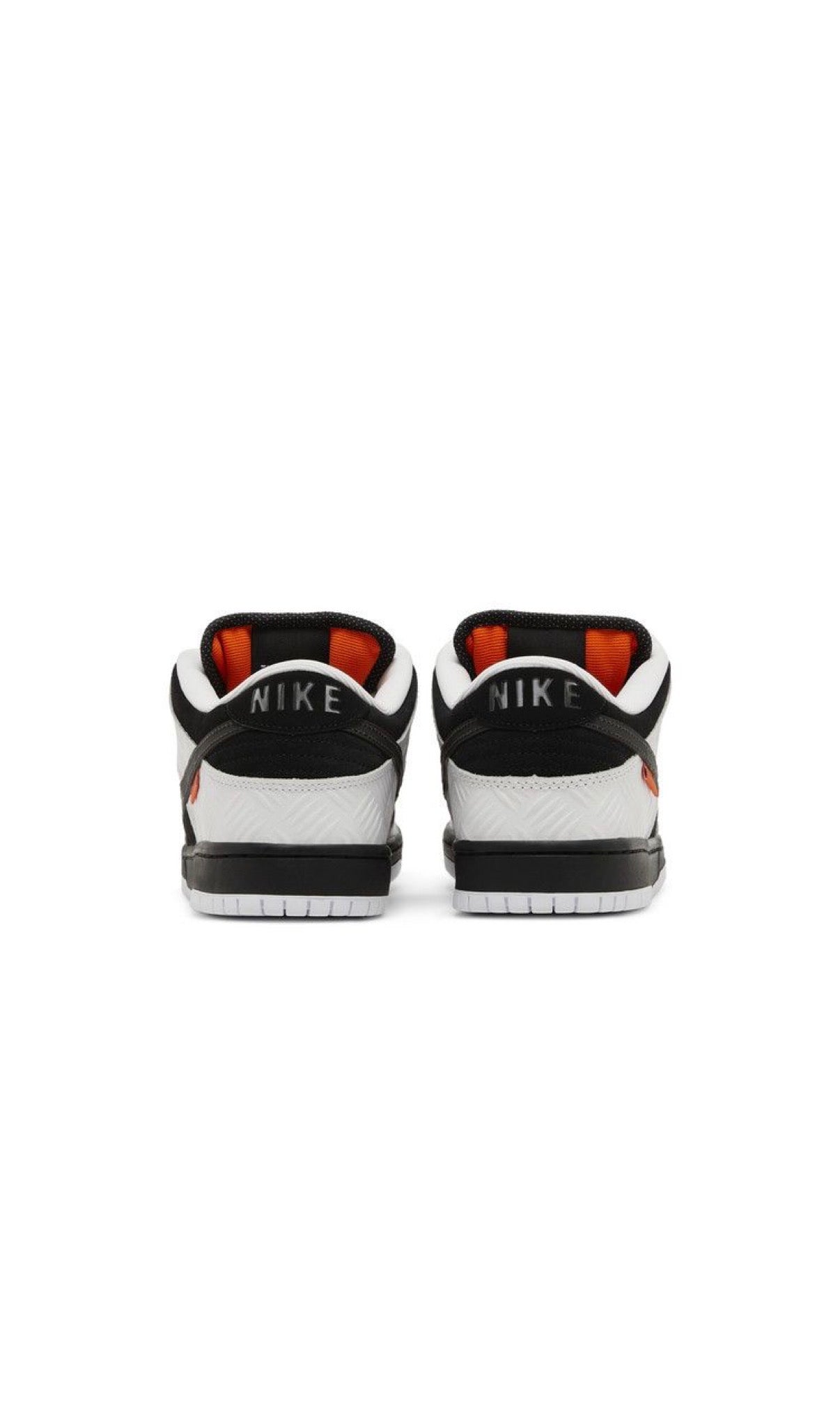 TIGHTBOOTH x Nike Dunk Low SB